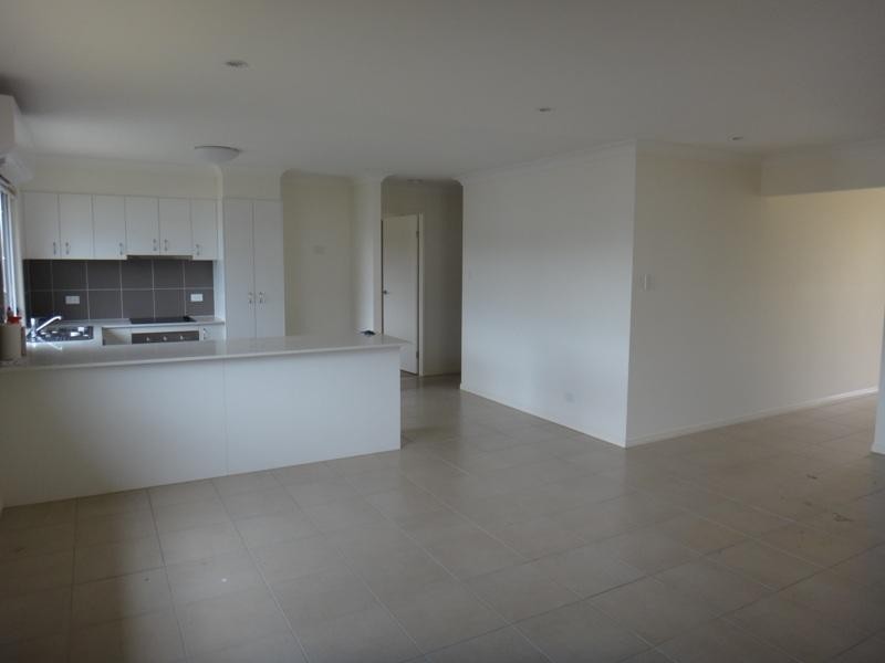 13 Sovereign Cl, Brassall QLD 4305