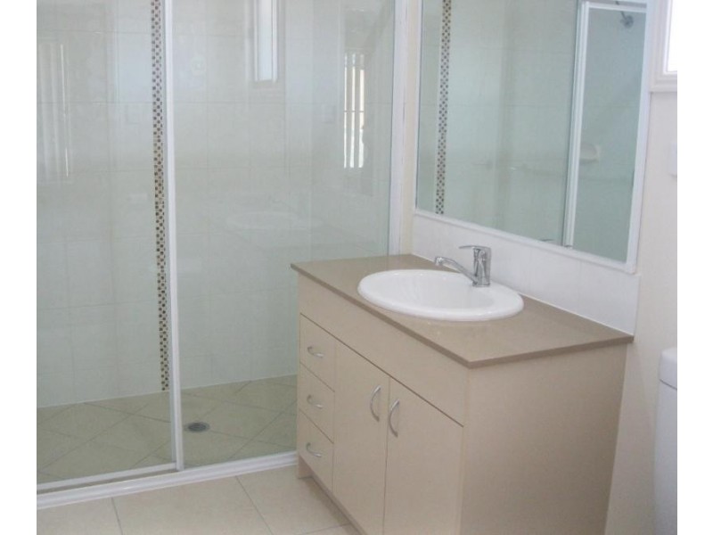 17 Neptune  Cres, Brassall QLD 4305