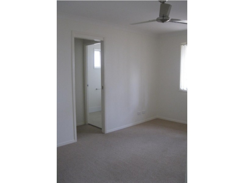 25 Friendship  Pl, Brassall QLD 4305