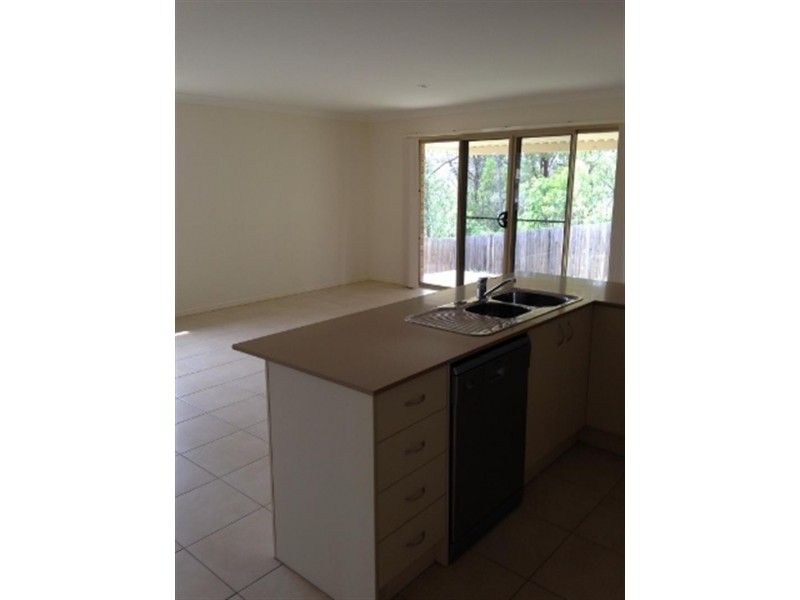 60 Atlantic Dr, Brassall QLD 4305