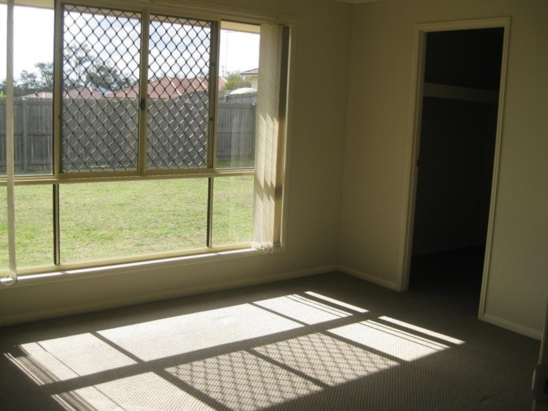 8 Stitz Ct, Brassall QLD 4305