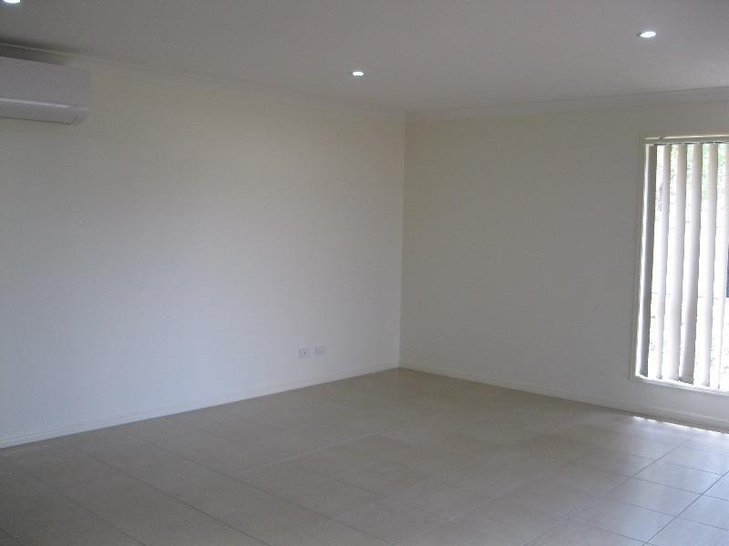 25 Barwell St, Brassall QLD 4305