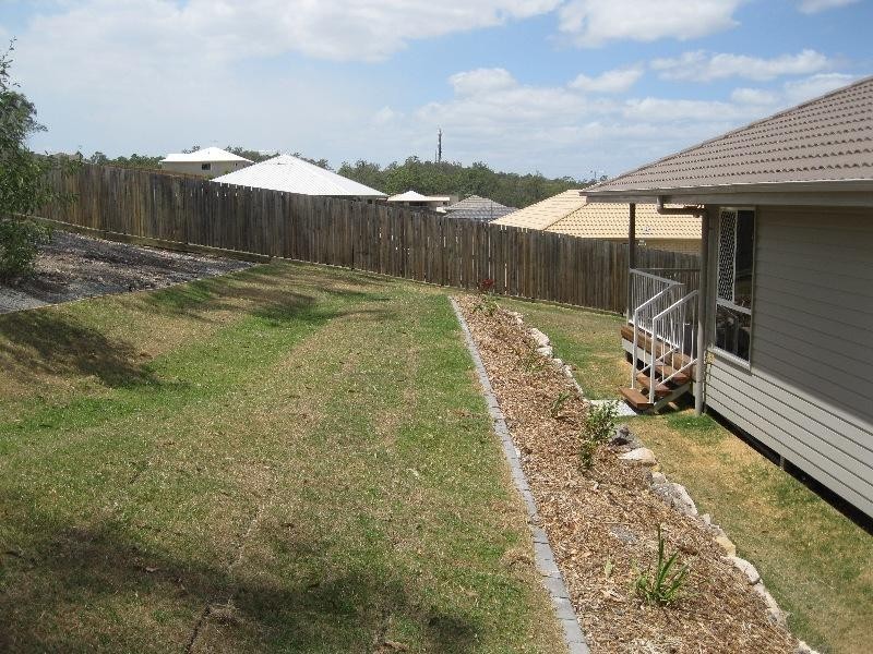 25 Barwell St, Brassall QLD 4305