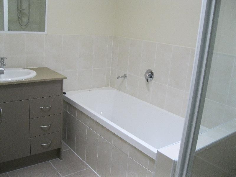 15 Sovereign Cl, Brassall QLD 4305