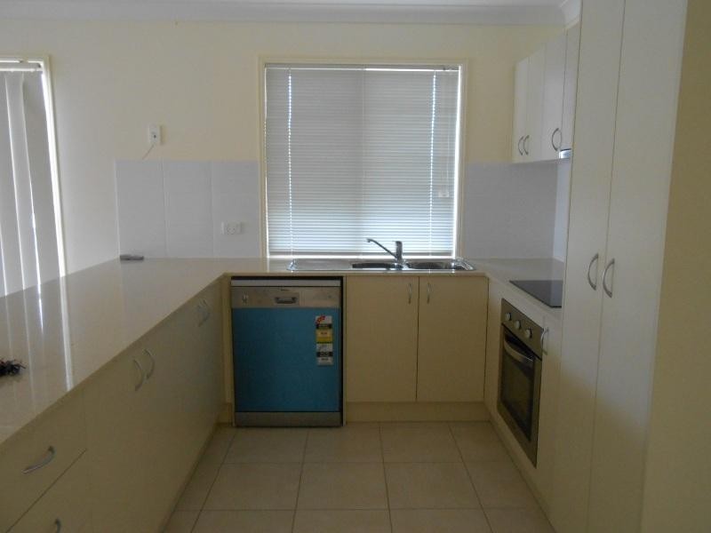 7 Sovereign  Cl, Brassall QLD 4305