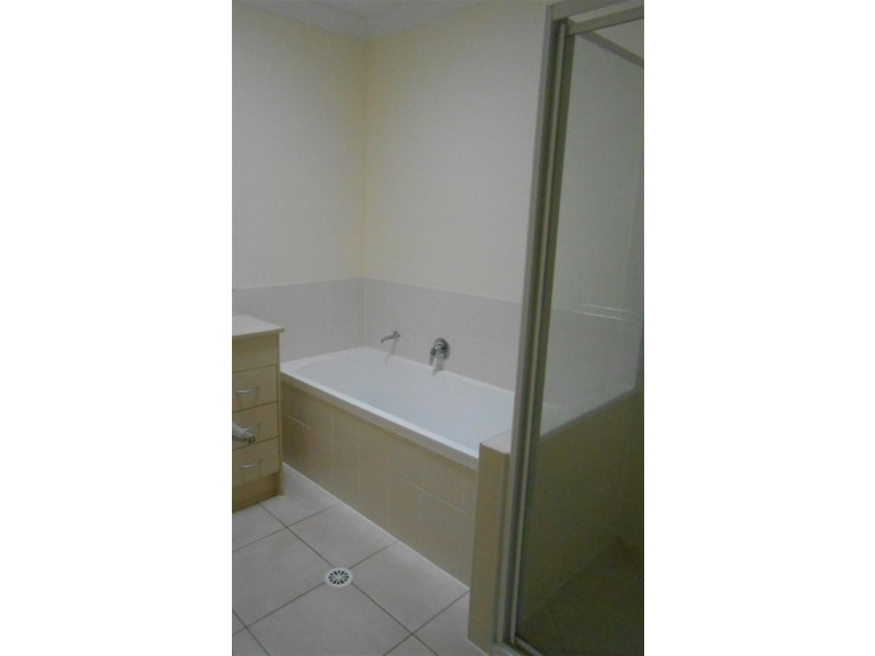 7 Sovereign  Cl, Brassall QLD 4305
