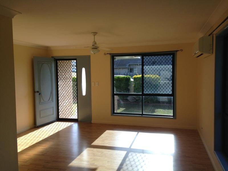 1/8 Conan  Cl, Wulkuraka QLD 4305