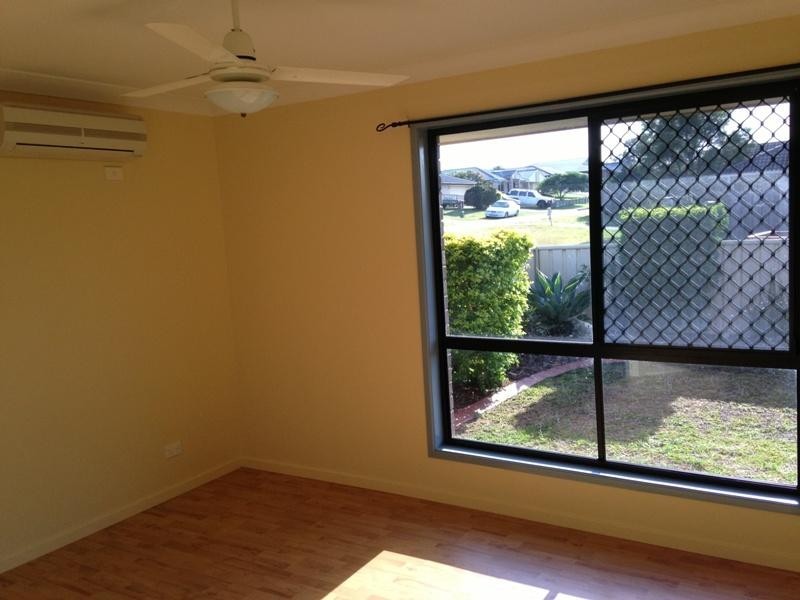 1/8 Conan  Cl, Wulkuraka QLD 4305