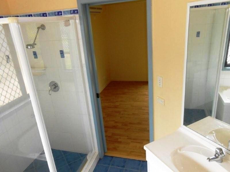 1/8 Conan  Cl, Wulkuraka QLD 4305