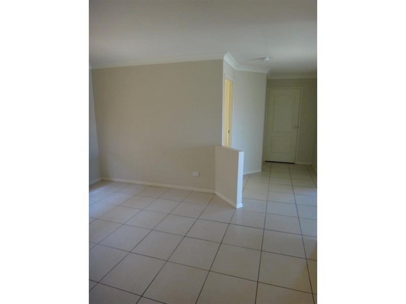8 Stitz Ct, Brassall QLD 4305
