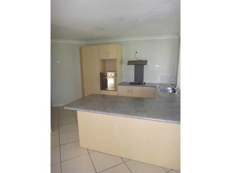 8 Stitz Ct, Brassall QLD 4305