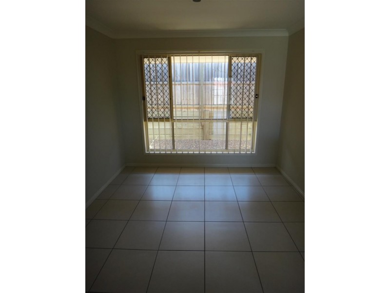 8 Stitz Ct, Brassall QLD 4305