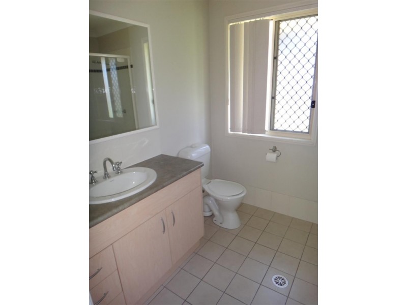 8 Stitz Ct, Brassall QLD 4305