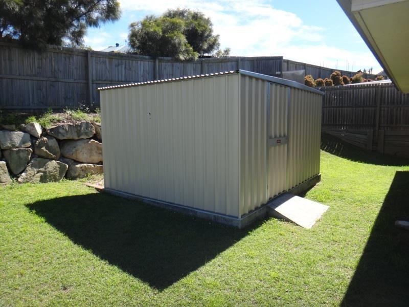 8 Stitz Ct, Brassall QLD 4305