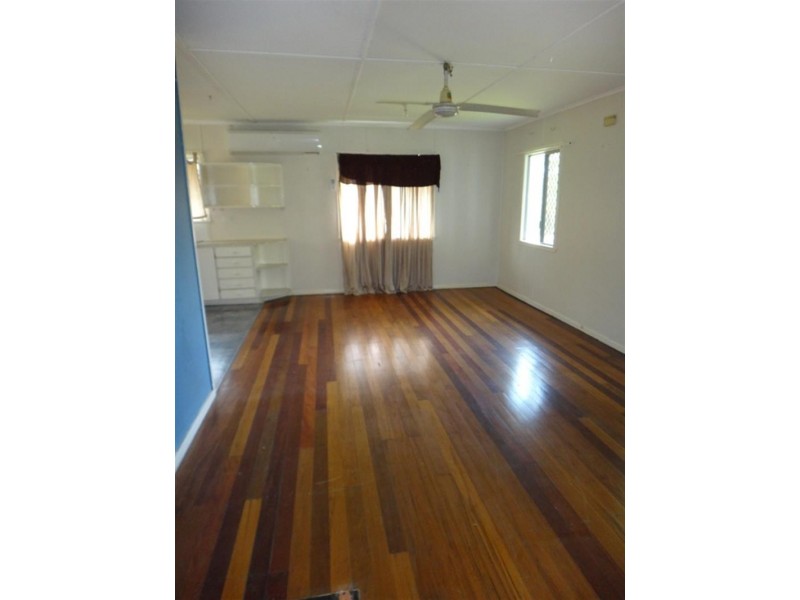 57 Gladstone Rd, Sadliers Crossing QLD 4305