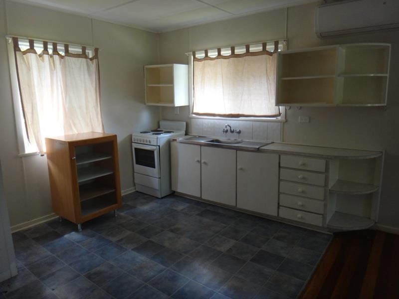 57 Gladstone Rd, Sadliers Crossing QLD 4305