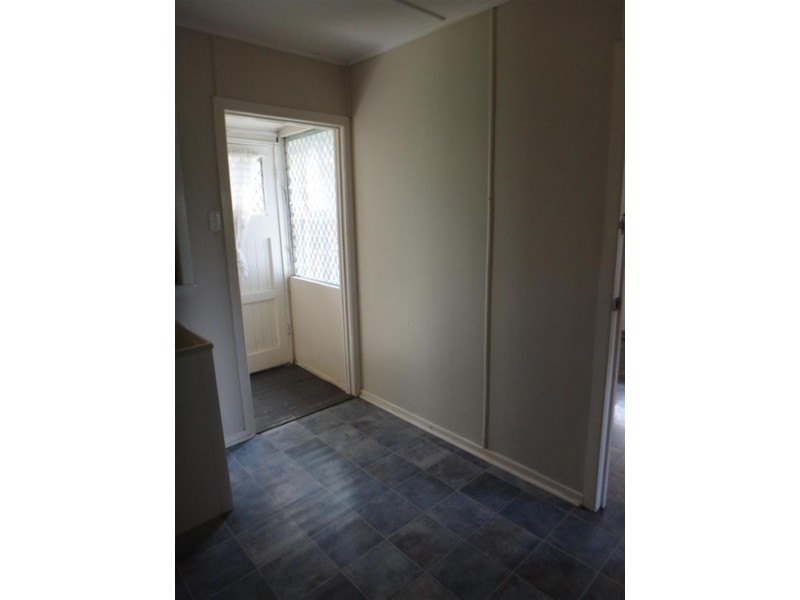 57 Gladstone Rd, Sadliers Crossing QLD 4305