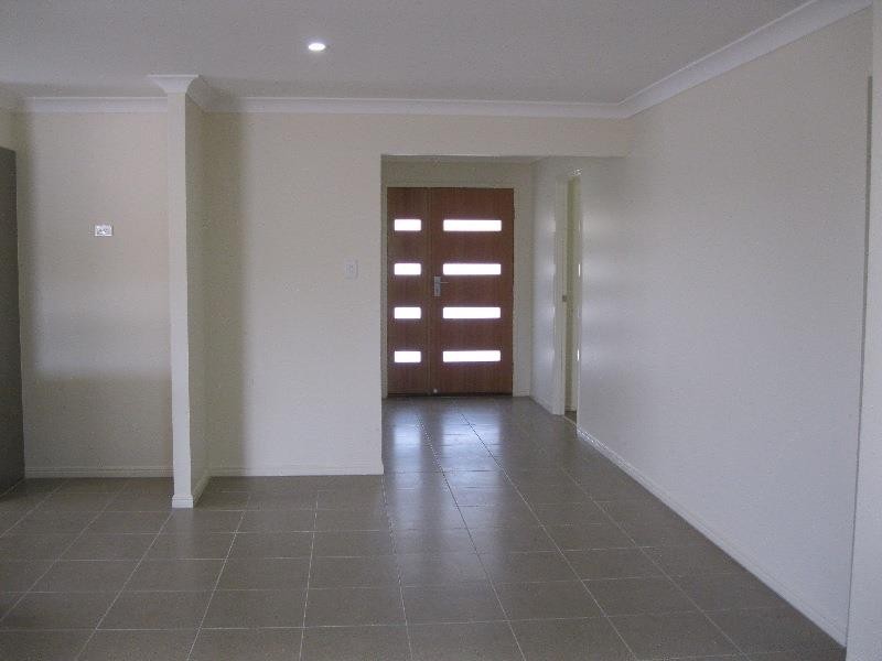 15 Sovereign Cl, Brassall QLD 4305
