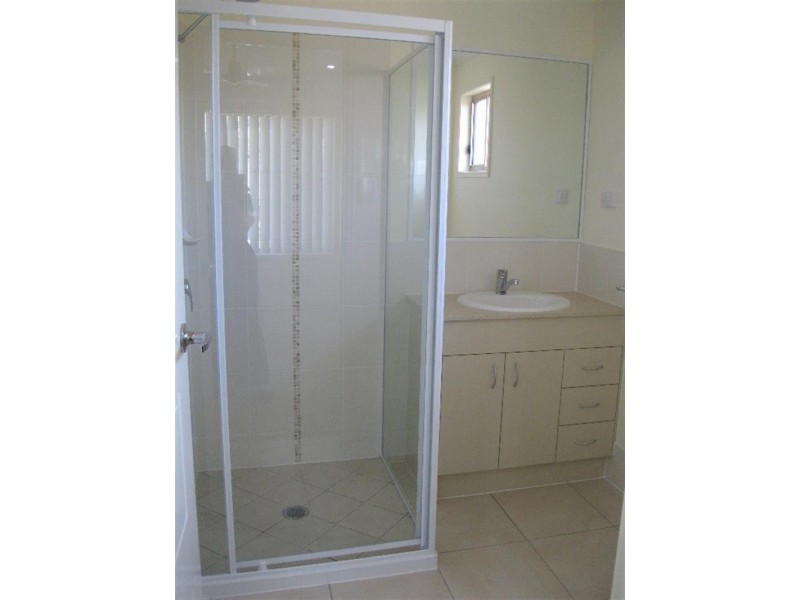 8 Borrowdale Ct, Brassall QLD 4305