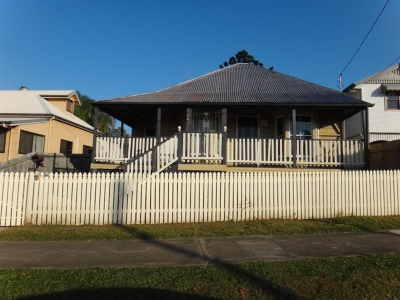 24 Pine St, North Ipswich QLD 4305