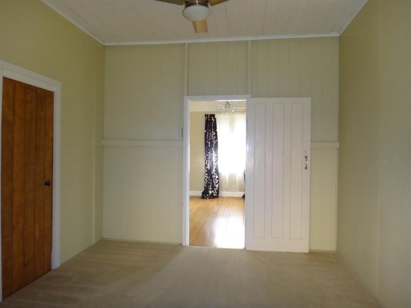 24 Pine St, North Ipswich QLD 4305