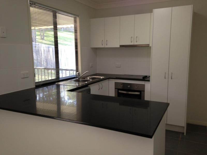 37 Barwell St, Brassall QLD 4305