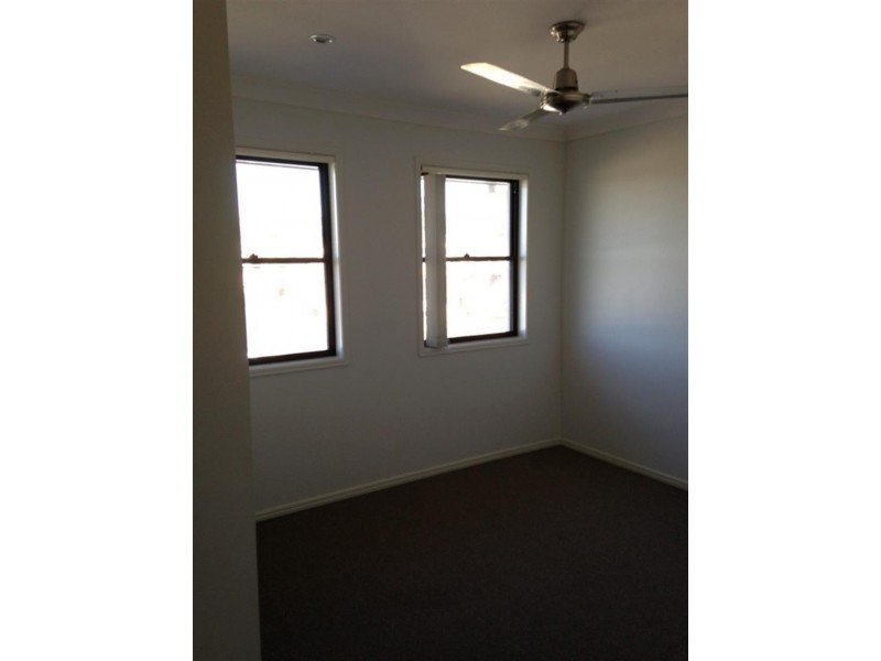 37 Barwell St, Brassall QLD 4305