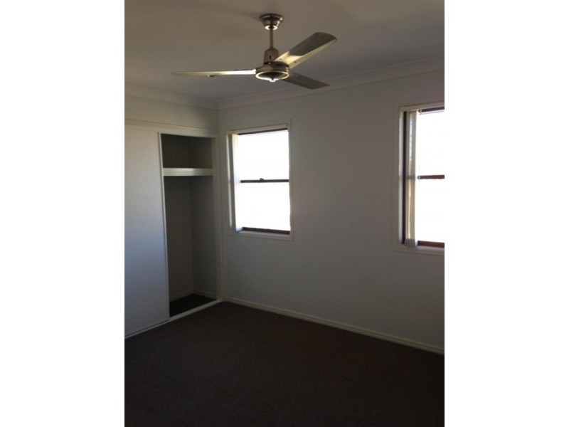37 Barwell St, Brassall QLD 4305