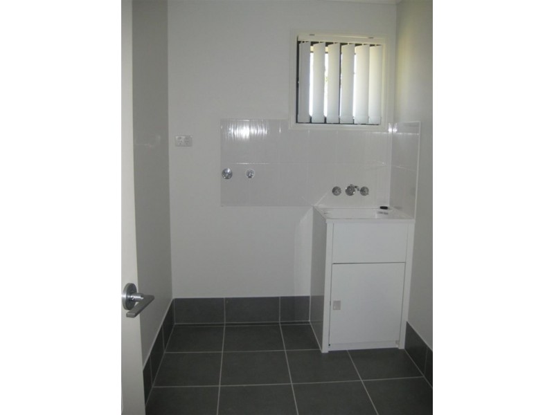 37 Barwell St, Brassall QLD 4305
