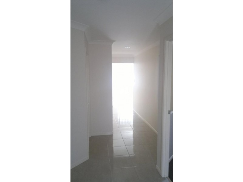 32 Atlantic Dr, Brassall QLD 4305