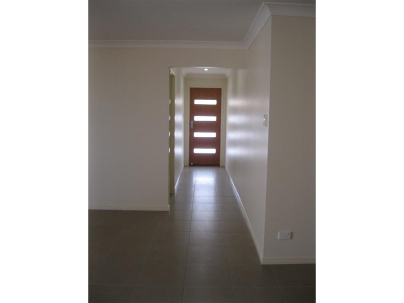 23 Friendship Pl, Brassall QLD 4305