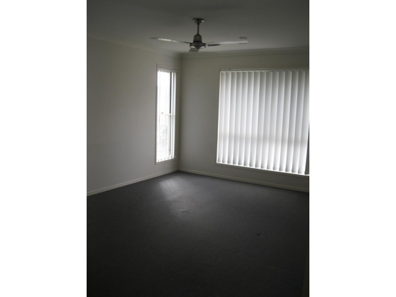 46 Knight St, Redbank Plains QLD 4301