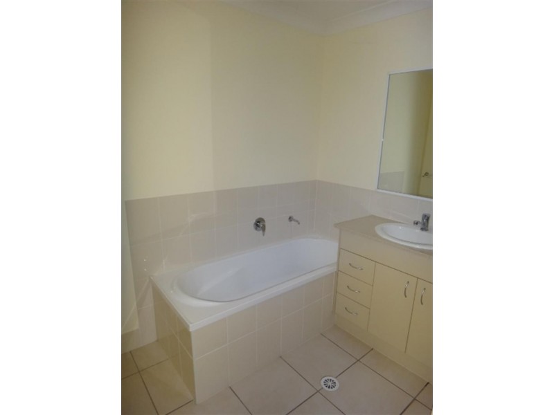 28 Atlantic Dr, Brassall QLD 4305