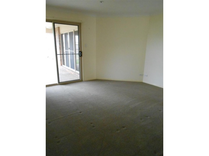 18 Friendship Pl, Brassall QLD 4305