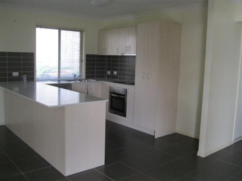 18 Friendship Pl, Brassall QLD 4305