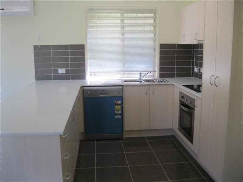 18 Friendship Pl, Brassall QLD 4305