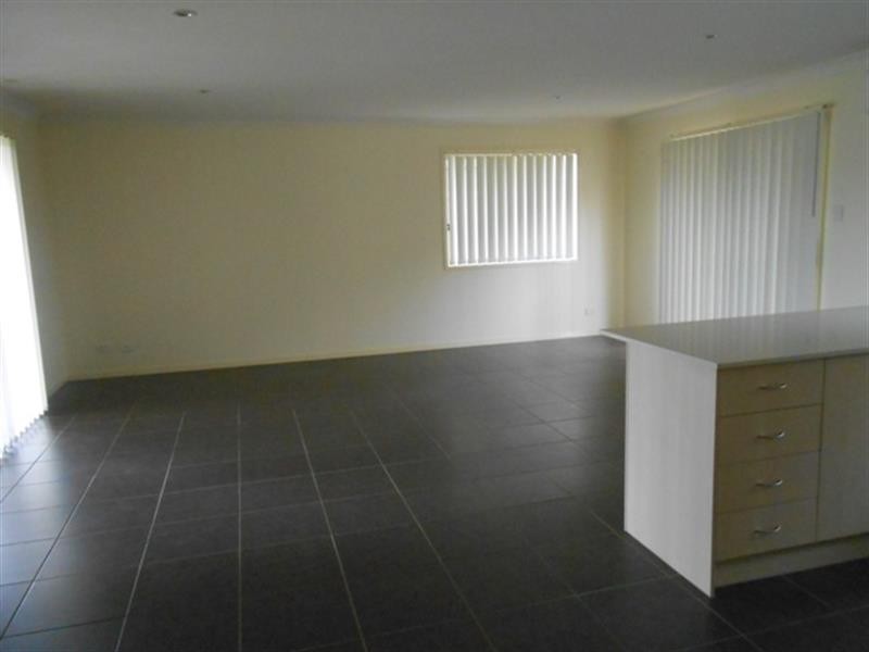 18 Friendship Pl, Brassall QLD 4305