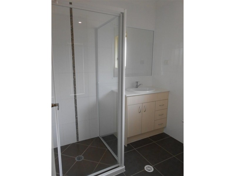 18 Friendship Pl, Brassall QLD 4305