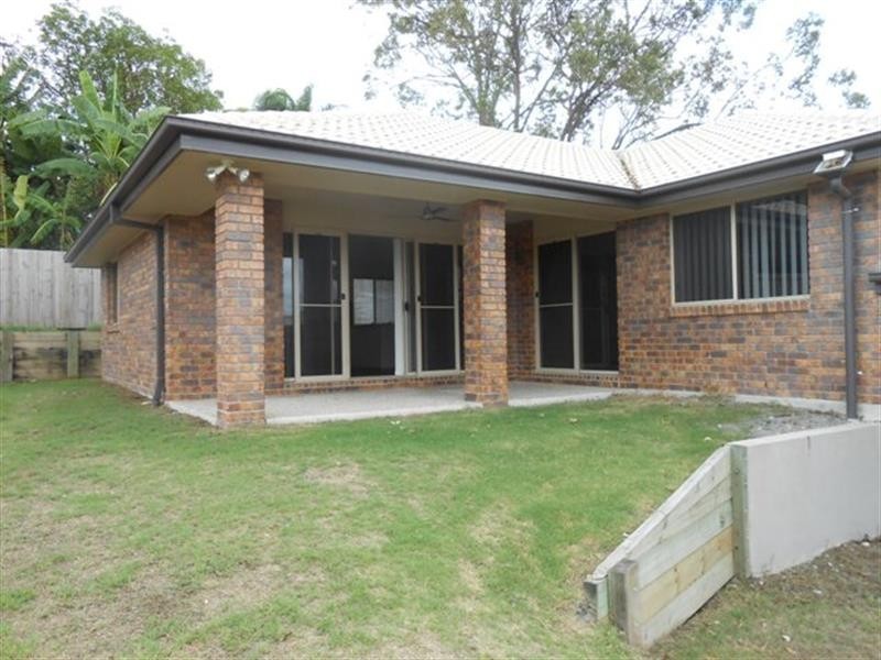 18 Friendship Pl, Brassall QLD 4305