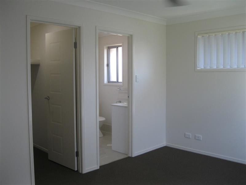 1/20 Tunstall  Pl, Brassall QLD 4305