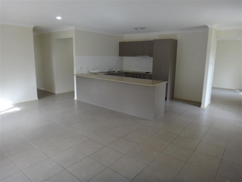 25 Atlantic Dr, Brassall QLD 4305