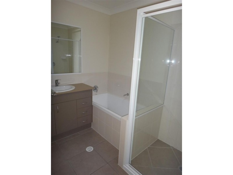 25 Atlantic Dr, Brassall QLD 4305