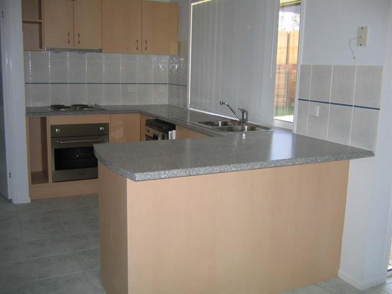 14 Mccubbin Ct, Goodna QLD 4300