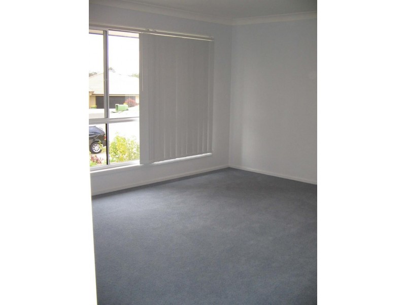 14 Mccubbin Ct, Goodna QLD 4300
