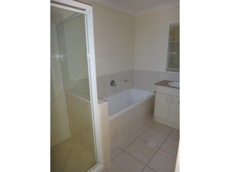 52 Atlantic Dr, Brassall QLD 4305