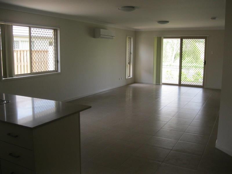 11 Rasmussen Ct, Redbank Plains QLD 4301