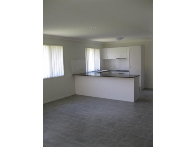 2 Friendship Pl, Brassall QLD 4305