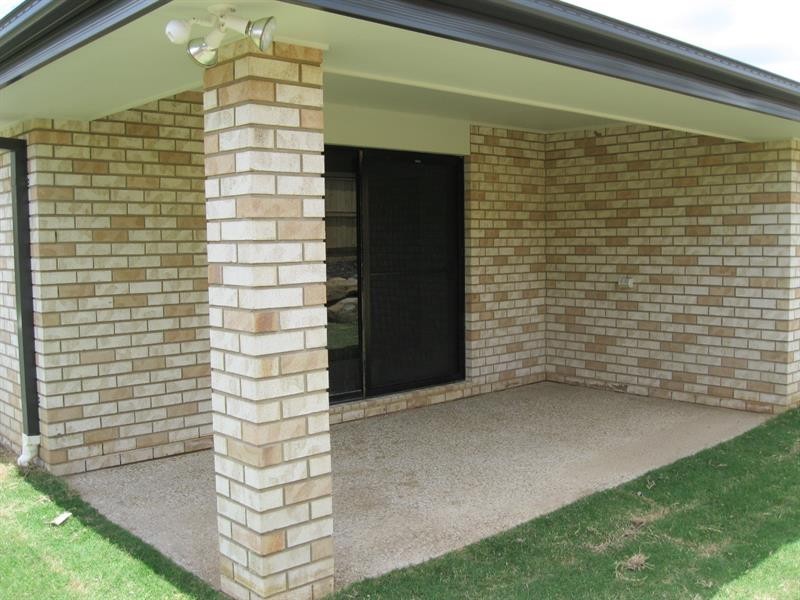 2 Friendship Pl, Brassall QLD 4305