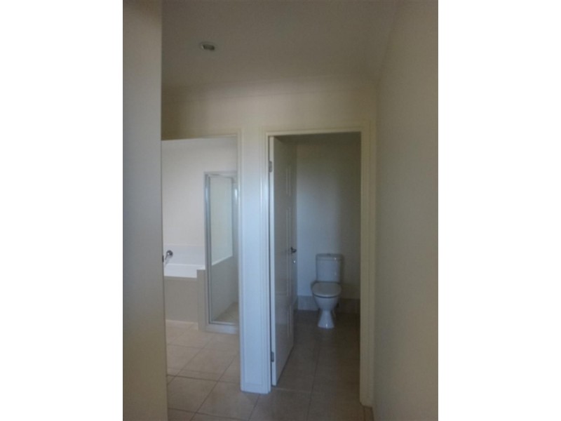 14 Neptune Cres, Brassall QLD 4305