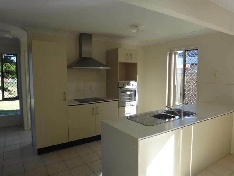 2/8 Merrell St, East Ipswich QLD 4305
